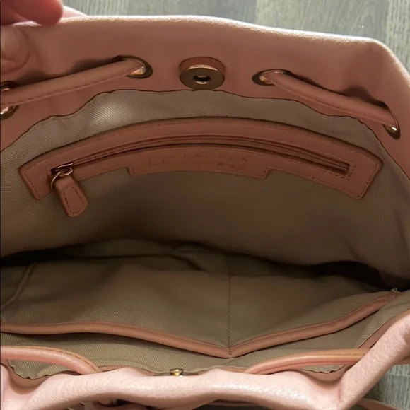 Elegant Pink Tassel Shoulder Bag - Picture 3 of 3